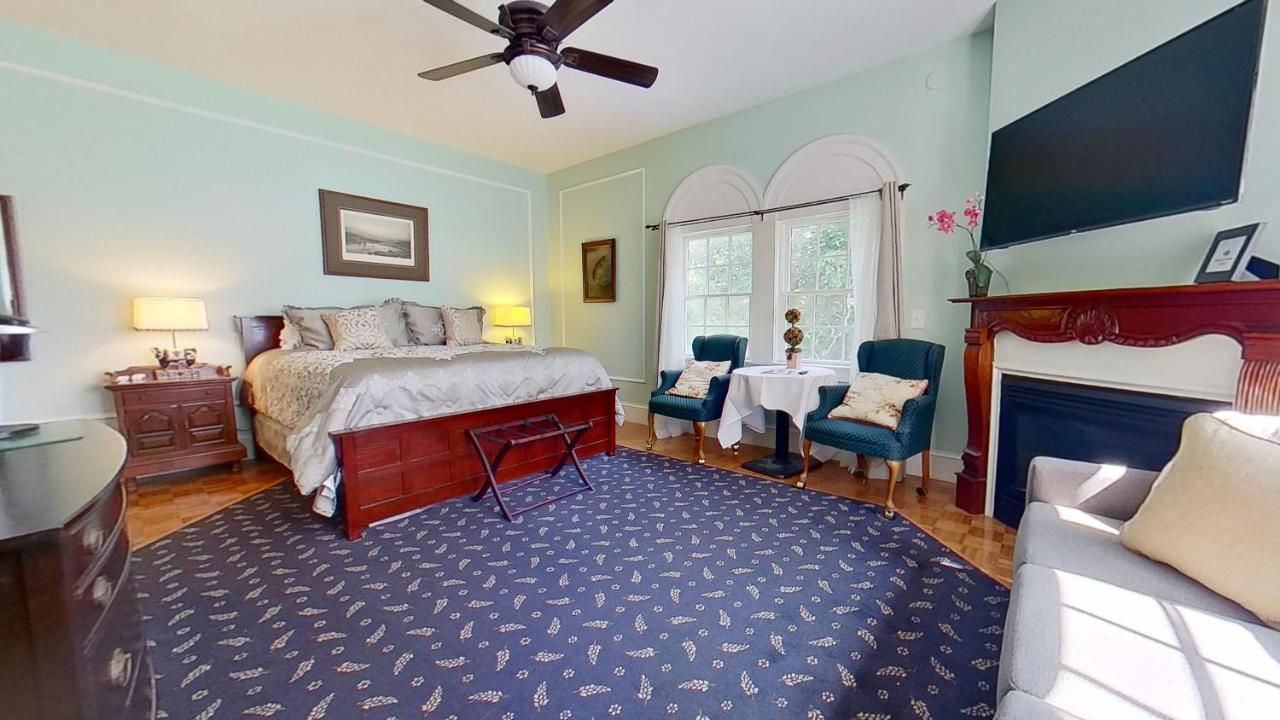 John Joseph Inn Groton Exterior foto